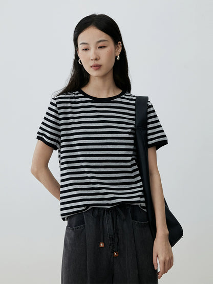 [Comfort Channel] CAREMIND Camiseta de manga corta con cuello redondo y rayas grises para mujer, top informal ajustado con hombros descubiertos para otoño 