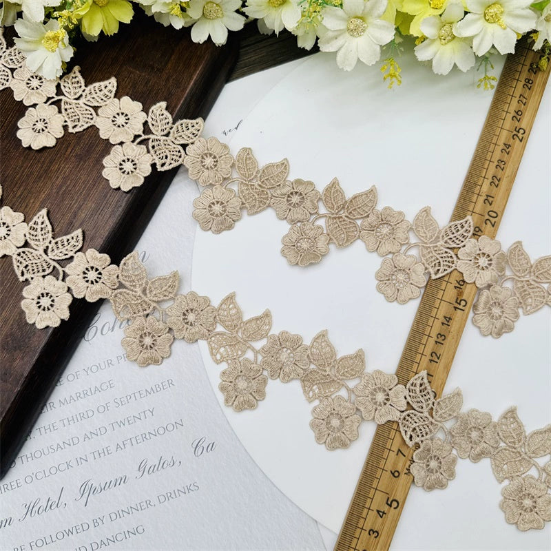 3677 Encaje de flores de seda de leche soluble en agua de alta calidad con accesorios, bricolaje, costura de ropa, decoración de joyas, materiales hechos a mano