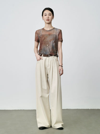 Camiseta ajustada de manga corta con cuello redondo, malla con efecto tie-dye y diseño de manchas de atardecer de CAREMIND 