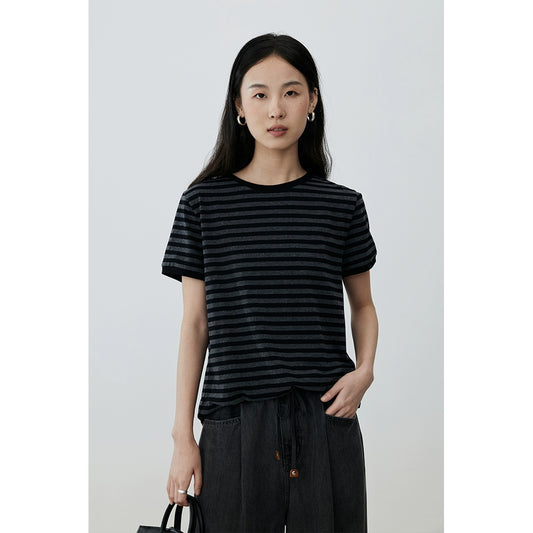 [Comfort Channel] CAREMIND Camiseta de manga corta con cuello redondo y rayas grises para mujer, top informal ajustado con hombros descubiertos para otoño 