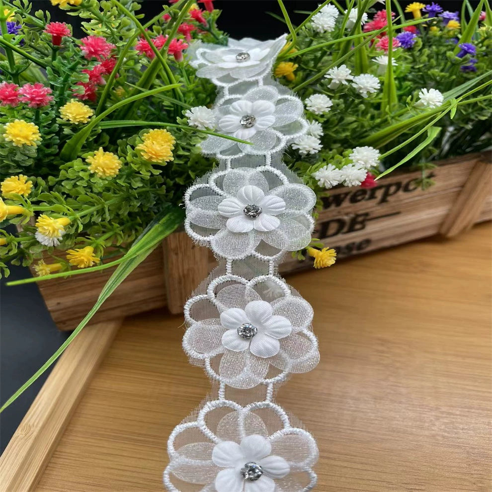 3660★ Accesorios de encaje de organza con flores de cuentas blancas hechos a mano DIY falda decoración de ropa bordado pegatina de corazón