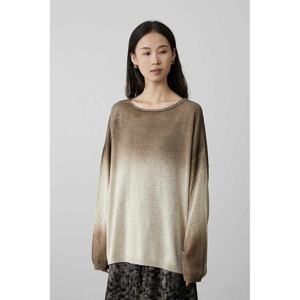 [Firmament] Suéter holgado y suave con diseño de inyección de tinta de cuatro colores con cambio gradual de CAREMIND para mujer 