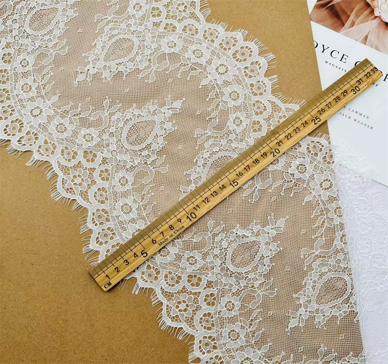 Accesorios de encaje de pestañas de alta calidad, 3767 anchos de 26 cm, hechos a mano, bordados de buena calidad para ropa, decoración de bodas, tela