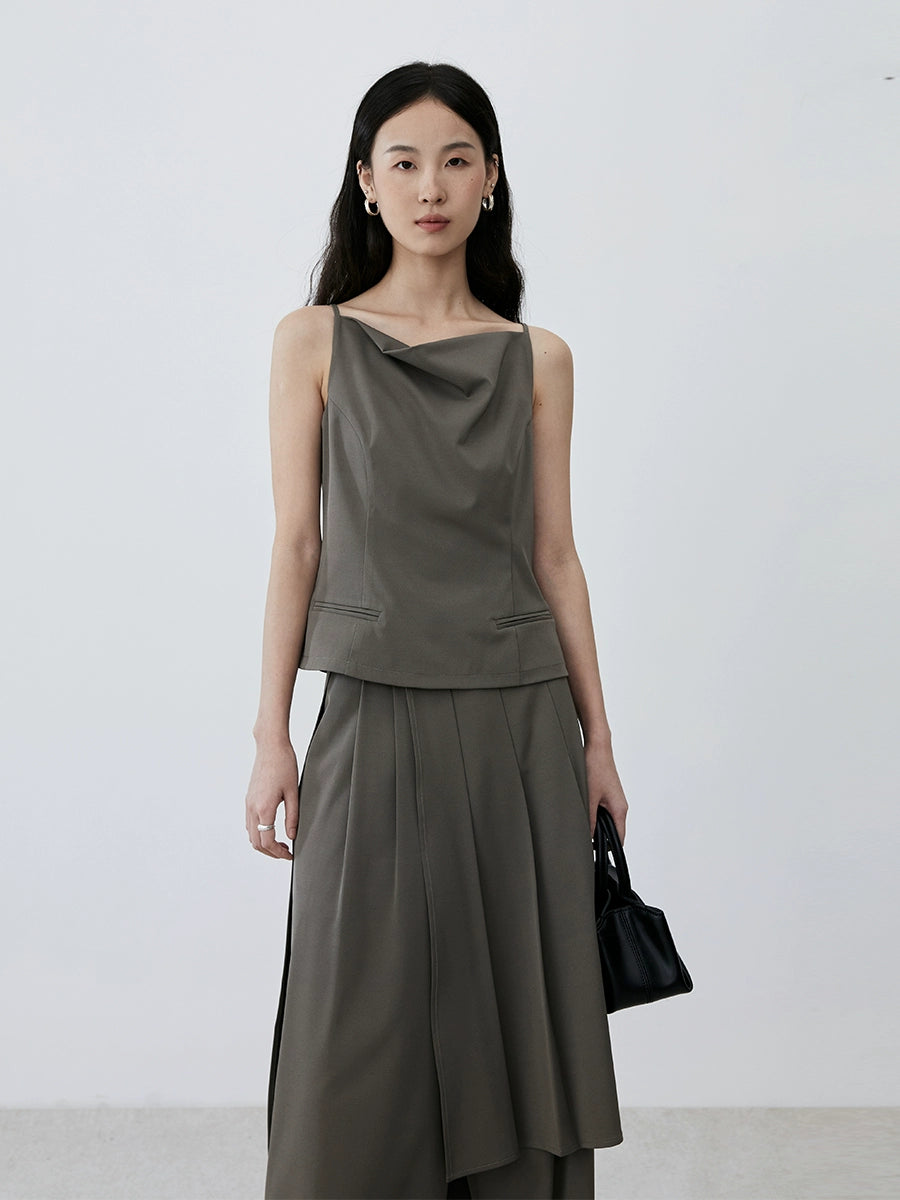 [Sentido ligero y de moda] CAREMIND Traje de temperamento de estilo europeo con cuello oscilante, tirantes, pantalones de traje de pierna ancha, falda de pantalón apilada 