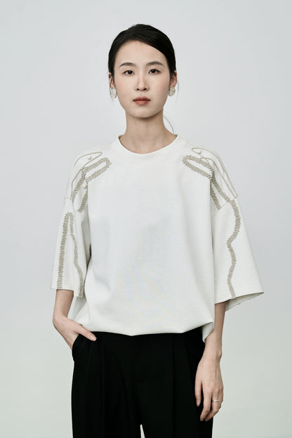 Camiseta informal holgada hecha a mano con cuentas de CAREMIND, patrón de papel industrial pesado, blusa bordada china de manga corta 