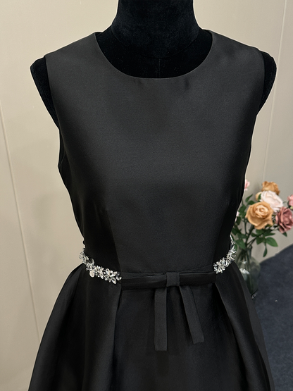 8013★  New Qianjinfeng Heavy Industry handmade fixed diamond bow high-end waist black sleeveless dress