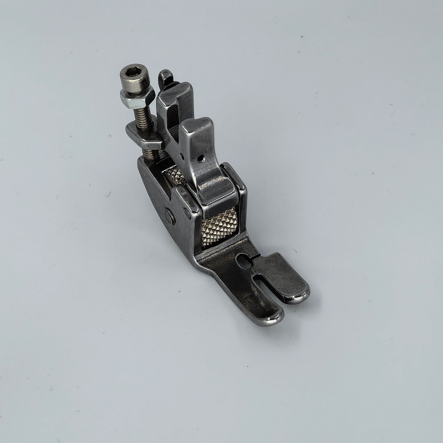 1448★  Knife car transparent wheel presser foot 1/8 with knife wheel presser foot roller rubber wheel 5200 trimming knife car industrial sewing machine