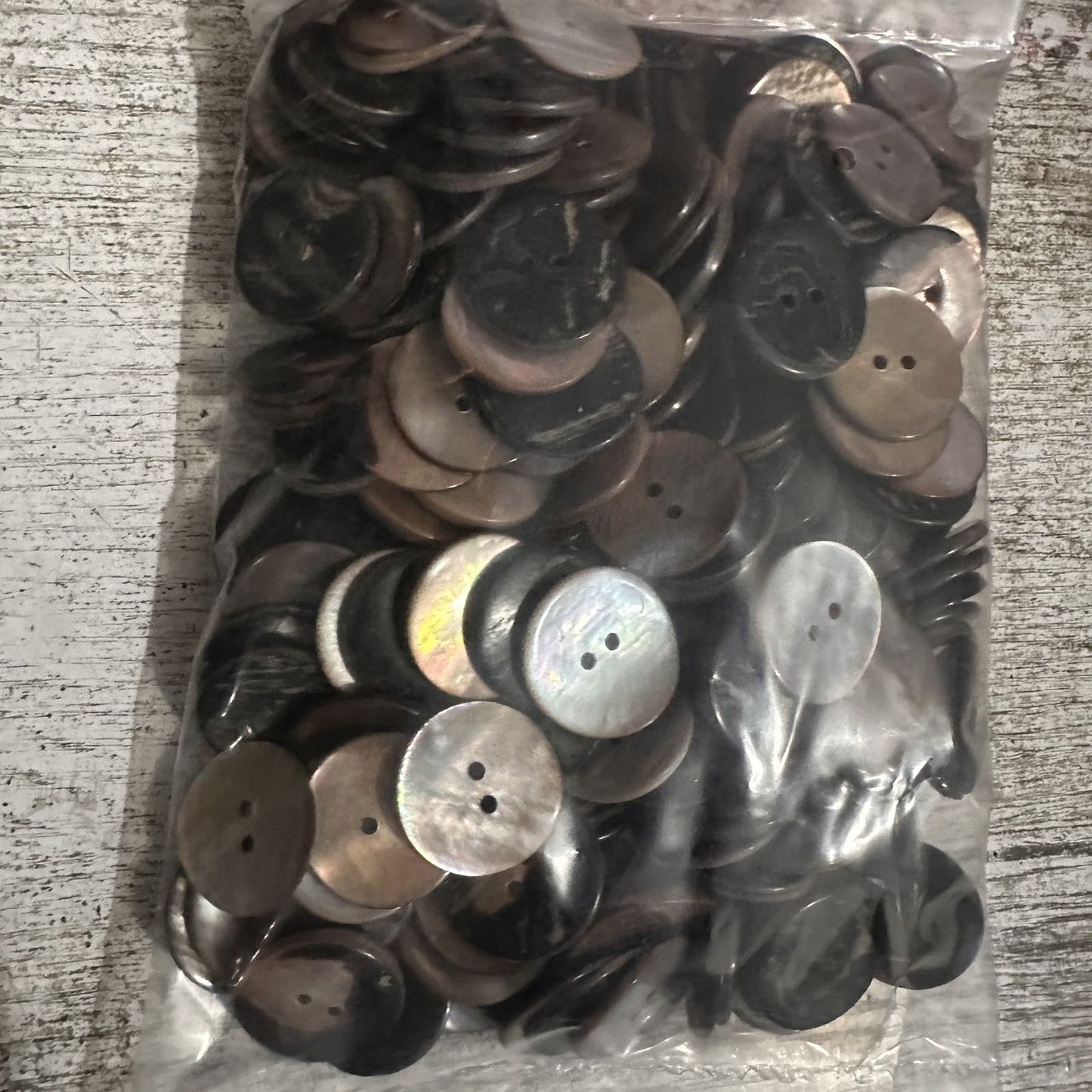 3003  Natural shell material primary color shell, spray paint dyed shell, slight natural flaws, mind wrong shot