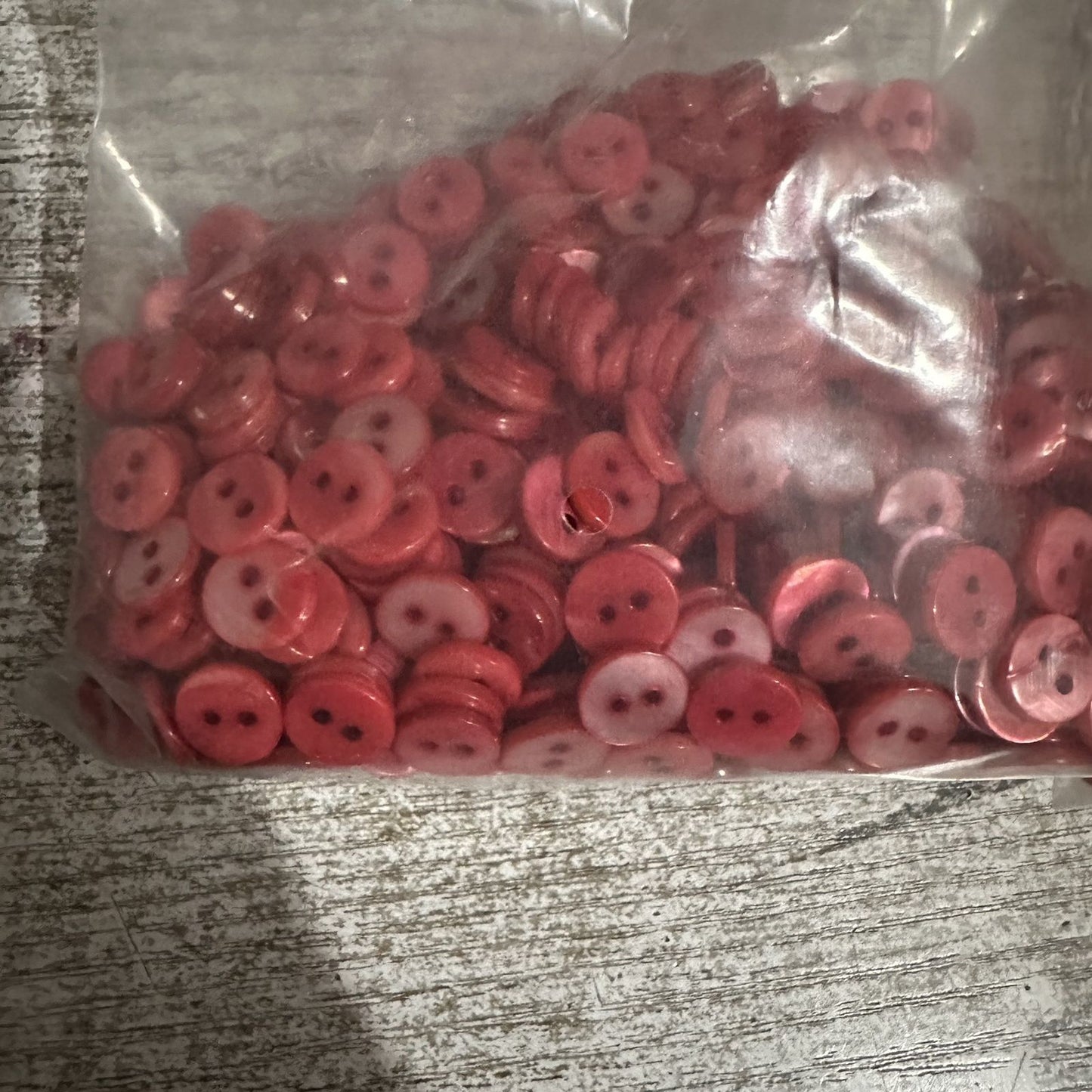 3001  Natural shell material primary color shell, spray paint dyed shell, slightly flawed, mind not to shoot