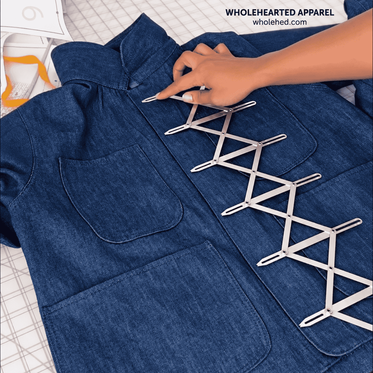 1696★ Adjustable Shirt Placket Button Sewing Positioning Guide with Equal-Spacing Ruler.