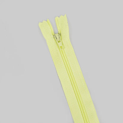 3069  Zipper No. 3 nylon core zipper pants pocket access control placket wholesale Guangdong Guangzhou delivery 18 cm 7 inches