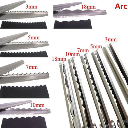 1682★  Cut triangular serrated half arc tailor cut pattern cut wave cut lace paper cut sewing scissors tooth cloth cut cloth