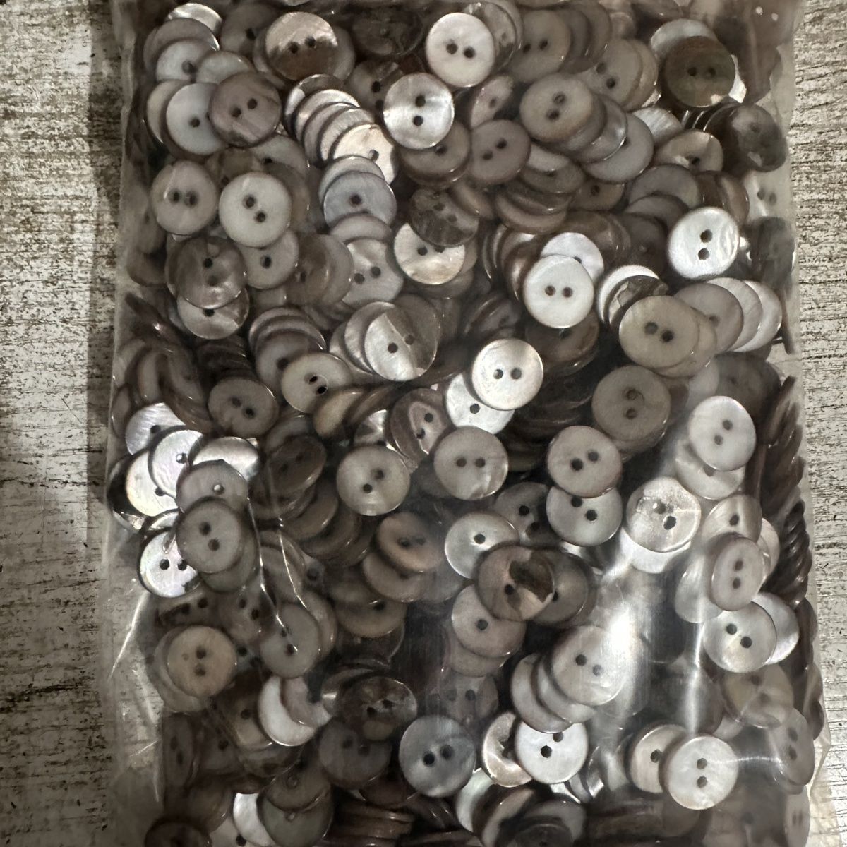 3001  Natural shell material primary color shell, spray paint dyed shell, slightly flawed, mind not to shoot