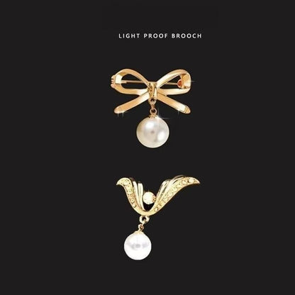 1877★ Alloy Rhinestone and Pearl Modesty Brooch Pin★