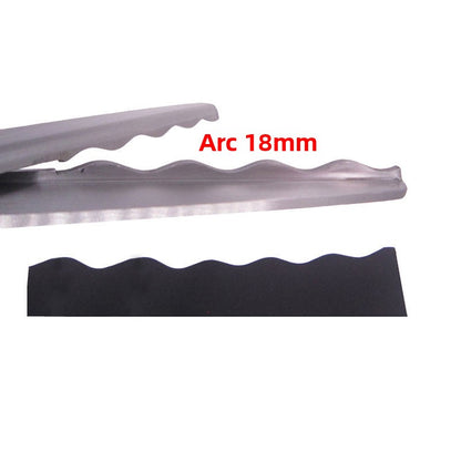 1682★  Cut triangular serrated half arc tailor cut pattern cut wave cut lace paper cut sewing scissors tooth cloth cut cloth